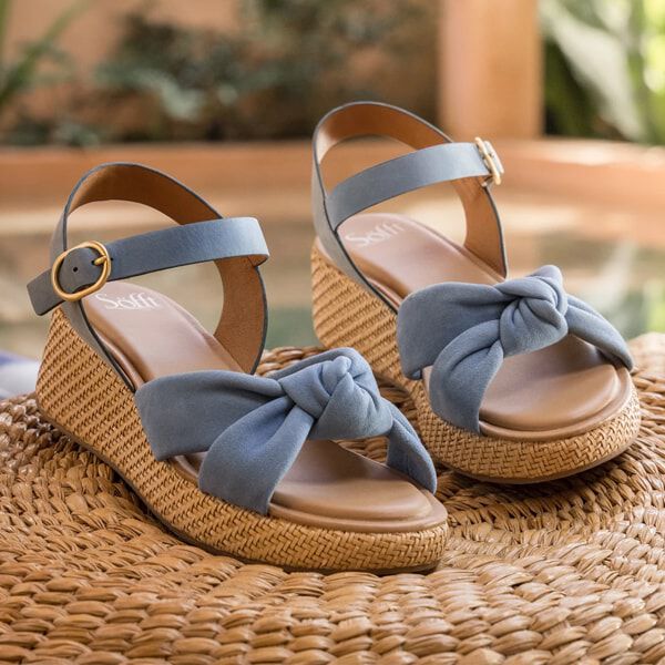 Sofft shoes sales wide width