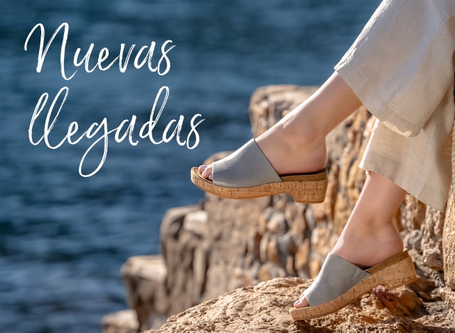 Novedades. Estilo destacado: Sandalia Cass en color gris. Comprar Cass.