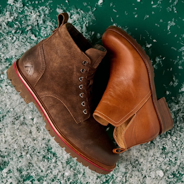 Sofft Brand Men’s Chukka Style Boots with Buckle 16304SonsofHenreyAmblyBuckleCh  main image 2